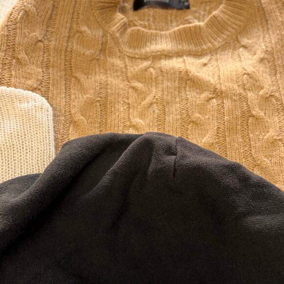 Womens Bundle of 5 Sweaters - Picture 2 of 6